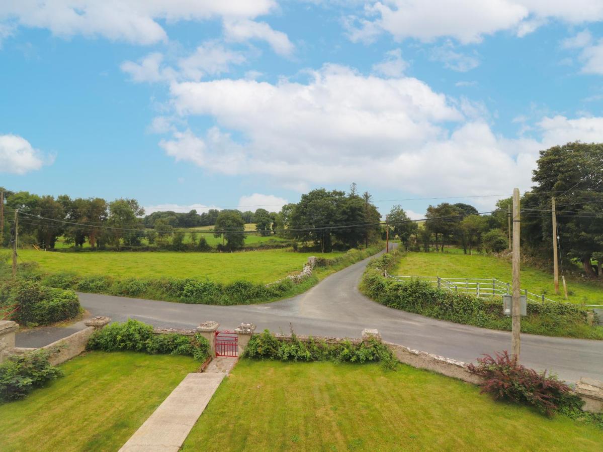 Meadow View Villa Ennis Exterior photo
